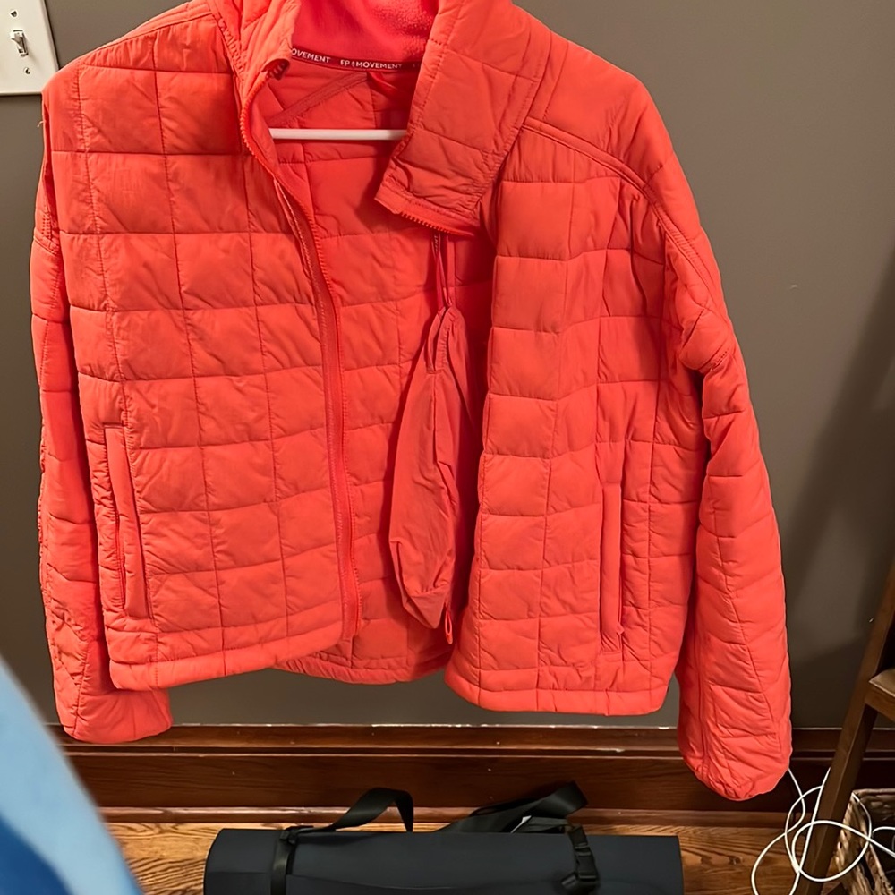 Free people poppy puffer